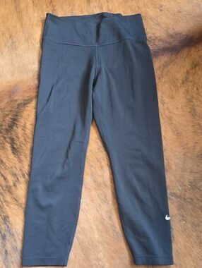 Nike Black Performance Leggings 3/4